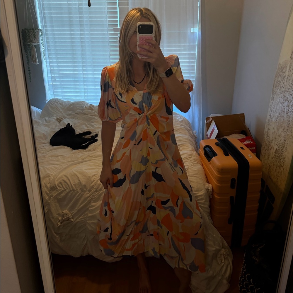 WHITE CLOSET dress